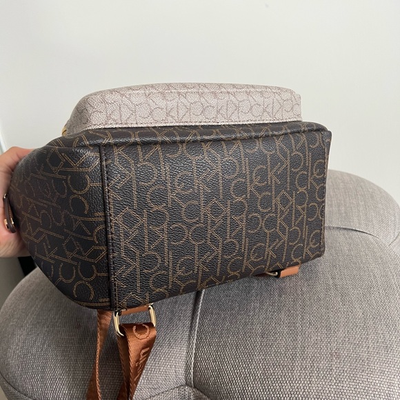 Calvin Klein backpack - Picture 5 of 8